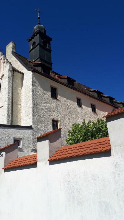 Schloss Weichs Zu Regensburg Mit 2Schlafzimmer Parkplatz Internet 75Qm Zentrum المظهر الخارجي الصورة
